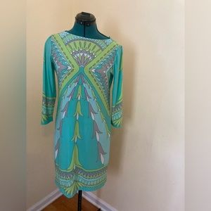 Beautiful and vibrant Maggie London dress